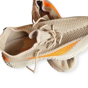 Mens Akademiks Beige and Orange Sneakers Size 11 Nwt
